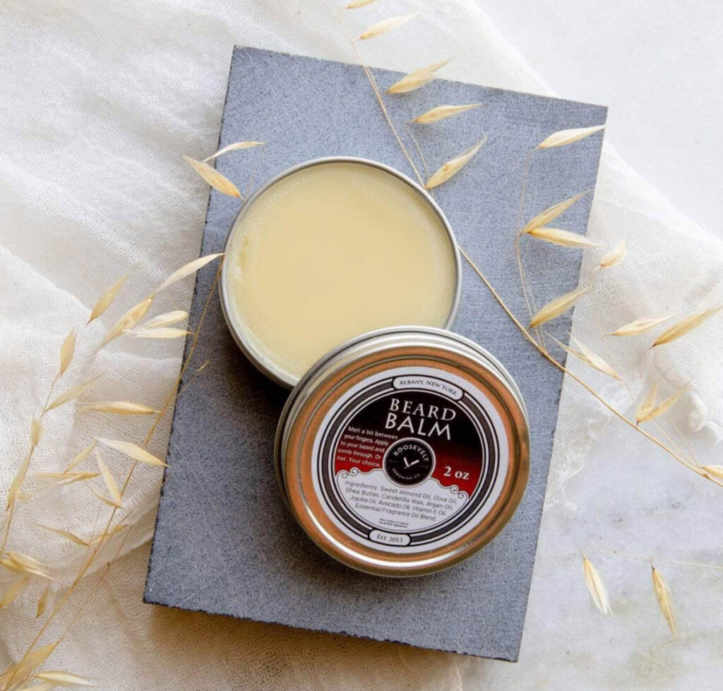Image of a tin of the natural beard balm by 
